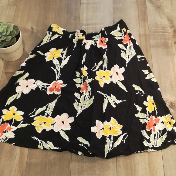 Kimchi Blue Floral Library Skirt - Picture 3 of 3